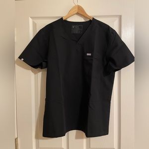 FIGS Men’s Black Scrub Top